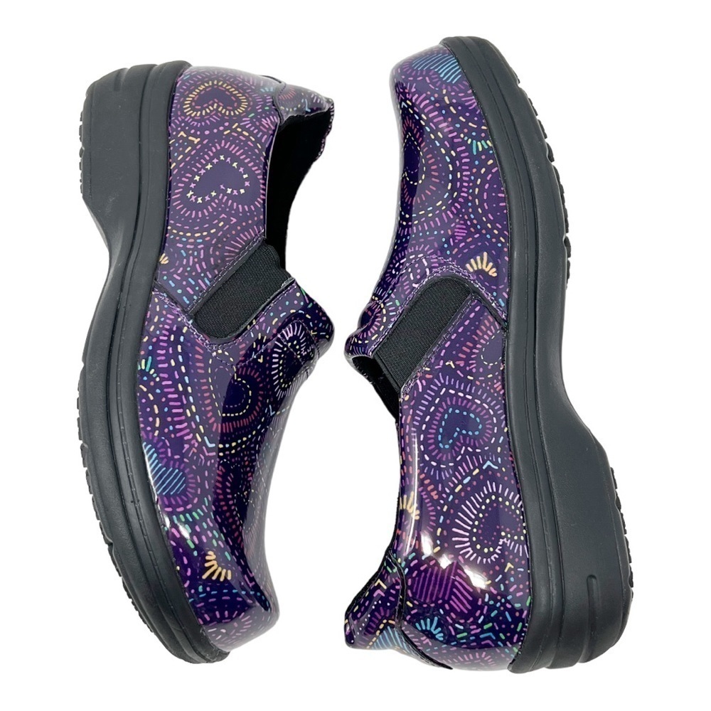 NWT Women’s Shoes Work Clogs Size 7M Easy Works By Easy Street Leeza Hearts